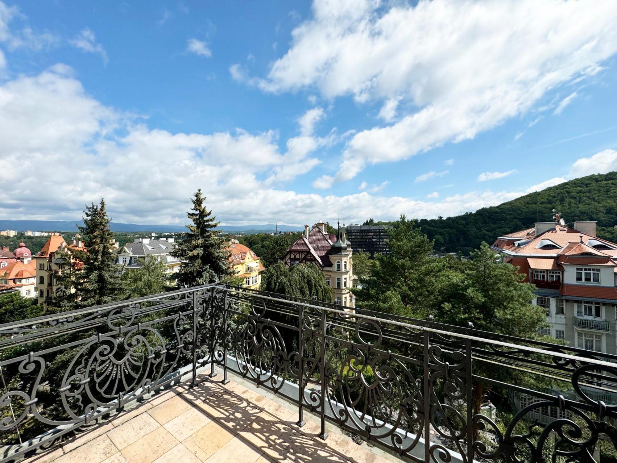 Luxury Apartment Diamond Karlsbad Buitenkant foto